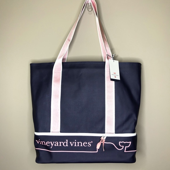 Vineyard Vines Handbags - Vineyard Vines Target Whale Line Beach Bag Navy